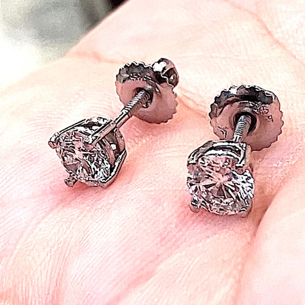 Platinum 1.80ct  Diamond  Studs Diamond Earrings Platinum 950 Screw backs